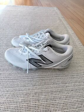 EUC New Balance Kids White Athletic Cleats